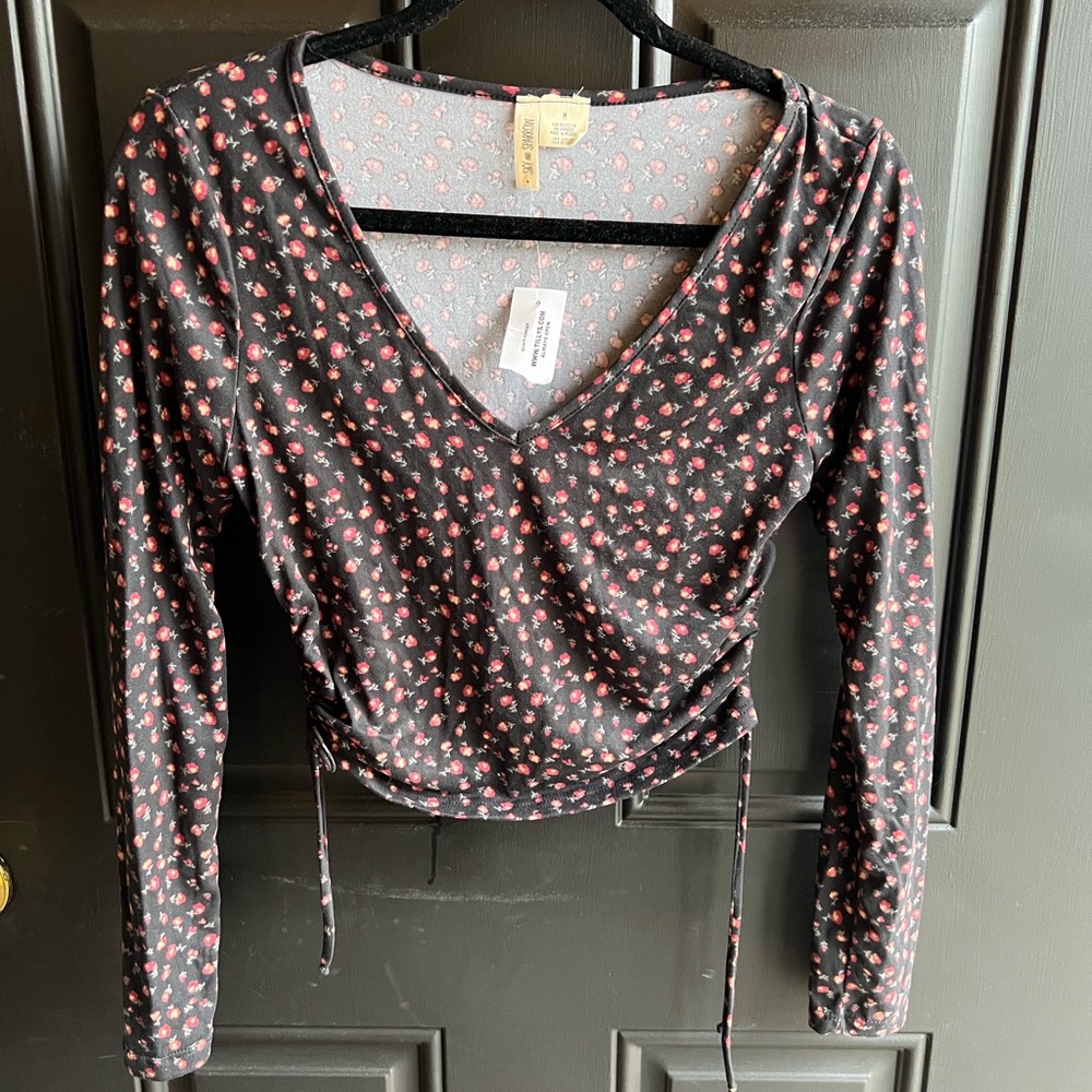 Black cropped top with flowers